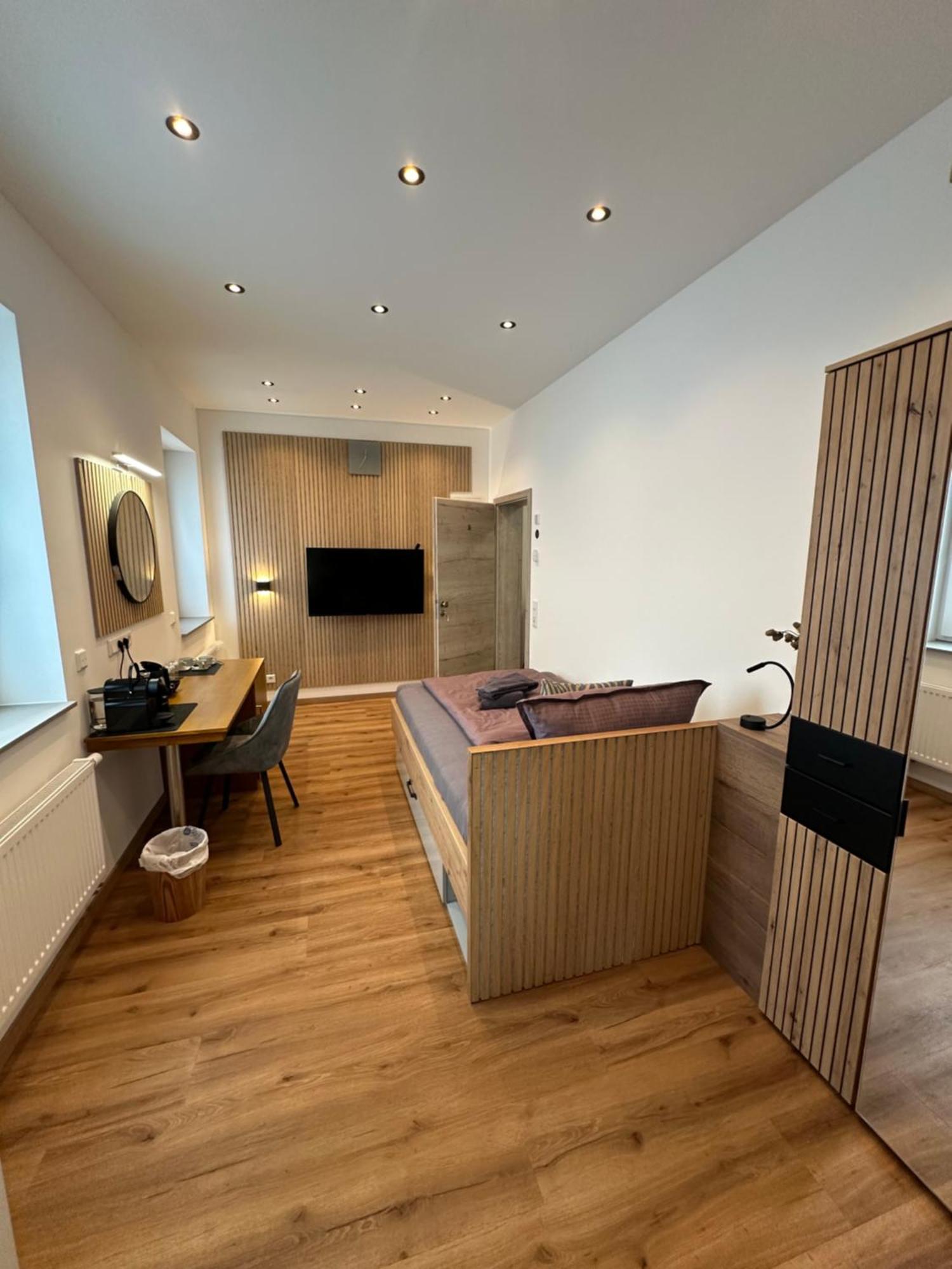 Artemis Zimmervermietung 5 Ein Bettzimmer Sundern Eksteriør billede